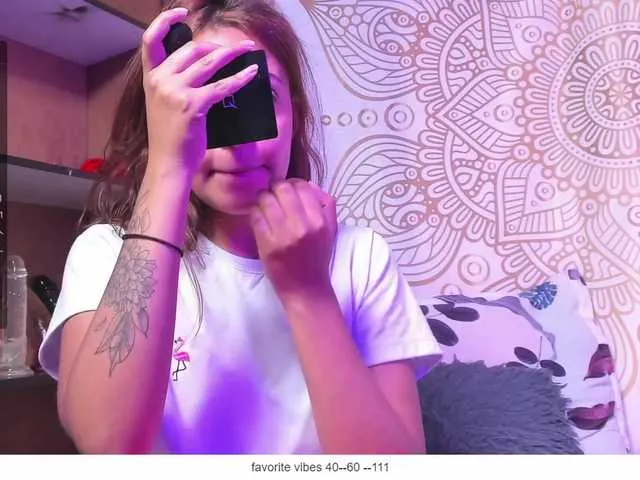 Live sex webcam photo for petitte27 #290330036