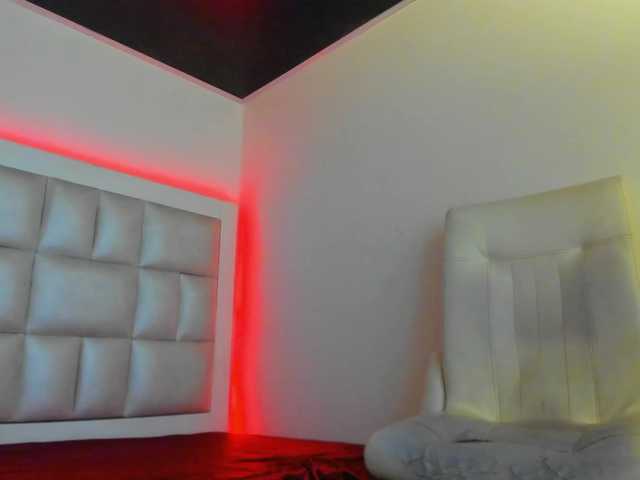 Live sex webcam photo for peyton-wat #291908781