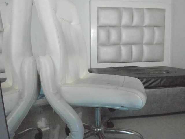 Live sex webcam photo for peyton-wat #292200546