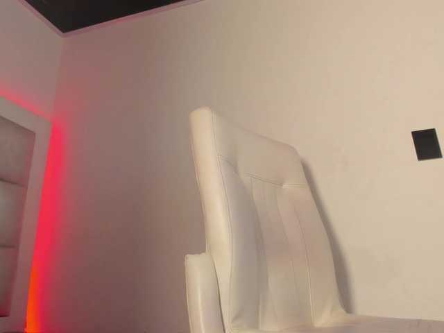 Live sex webcam photo for peyton-wat #292254257