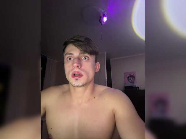 Live sex webcam photo for pimpofyourmom #290378191