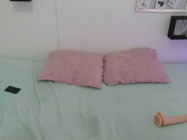 Live sex webcam photo for pink-princess #272431324
