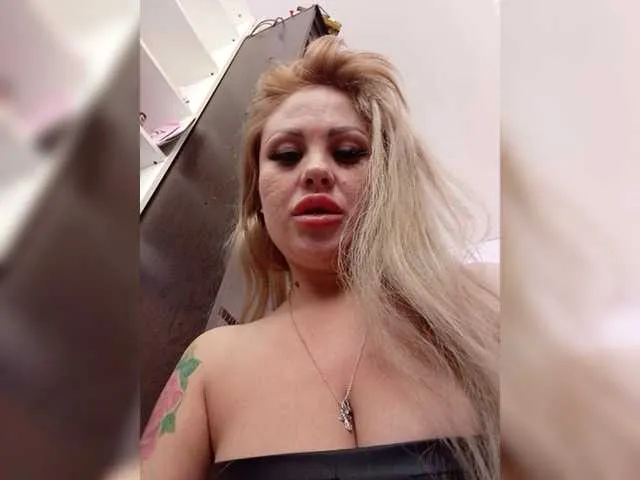 Live sex webcam photo for pink0811 #273577654