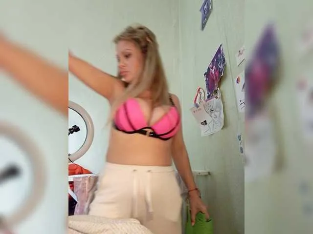 Live sex webcam photo for pink0811 #273792812
