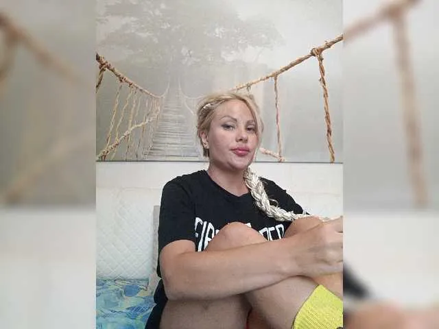 Live sex webcam photo for pink0811 #275632218