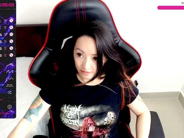 Live sex webcam photo for pink2019 #272149860