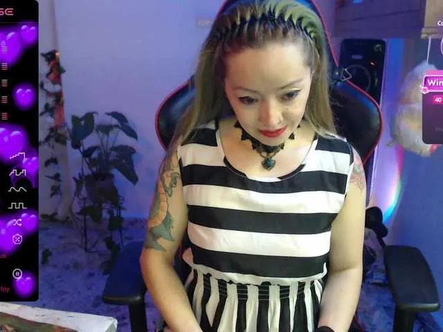 Live sex webcam photo for pink2019 #289434838