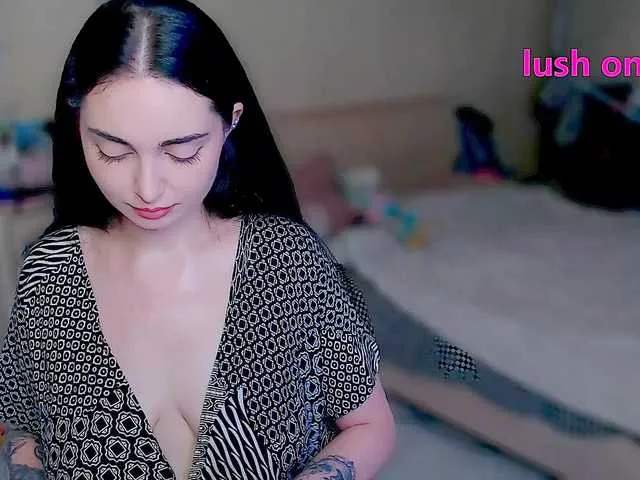 Live sex webcam photo for pinkiepie1997 #275580431