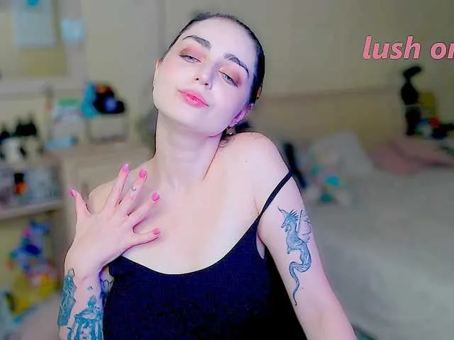Live sex webcam photo for pinkiepie1997 #275994357