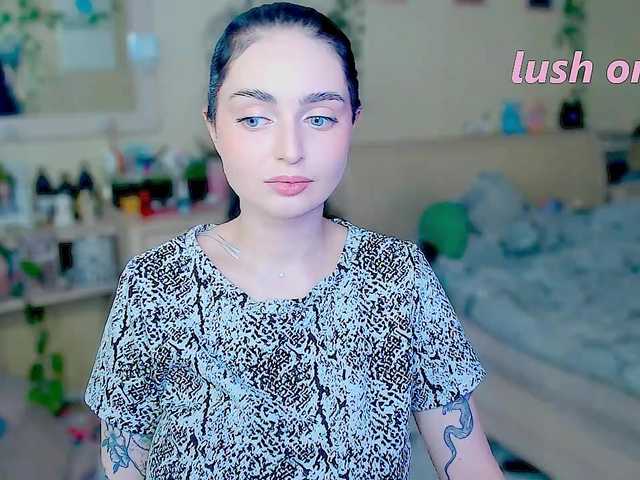 Live sex webcam photo for pinkiepie1997 #276579107