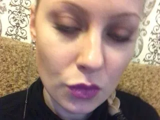 Live sex webcam photo for pinklipst #130985091