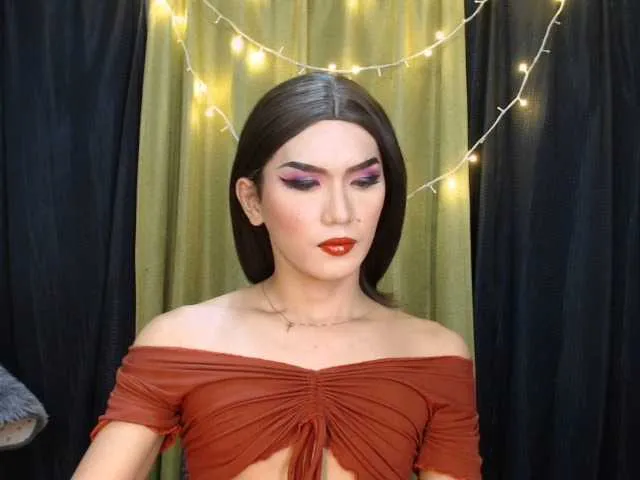 Live sex webcam photo for pipercumming #274198189