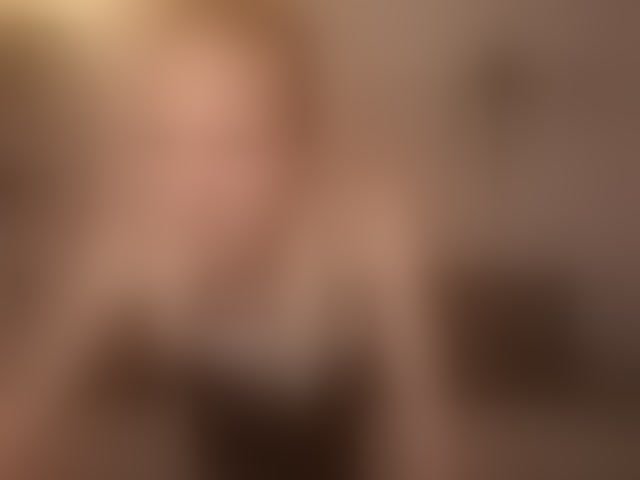 Live sex webcam photo for piperperri18 #294076047