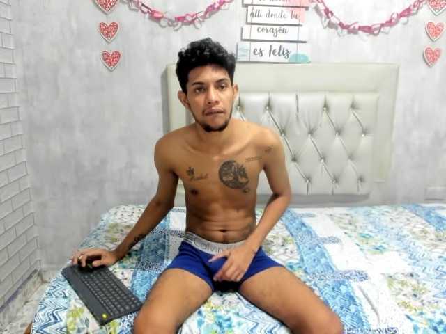 Live sex webcam photo for piter23blcak1 #277629975