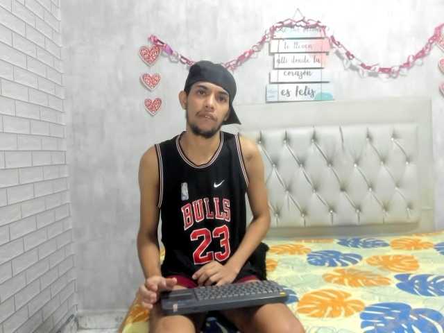 Live sex webcam photo for piter23blcak1 #277713831