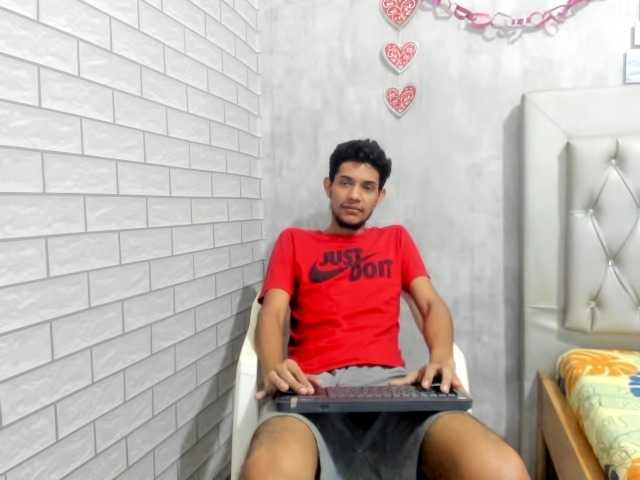 Live sex webcam photo for piter23blcak1 #277719944