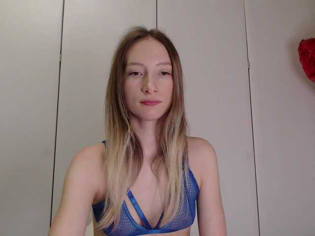 Live sex webcam photo for pixiemia #272392260