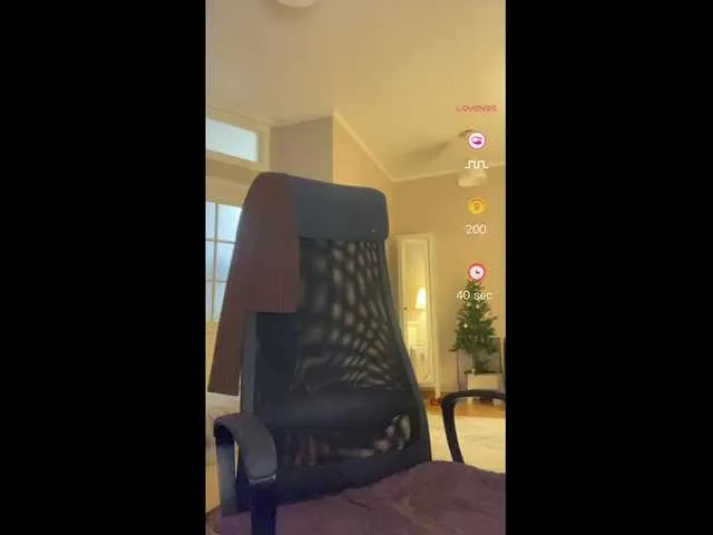 Live sex webcam photo for pizzahubb #290452263