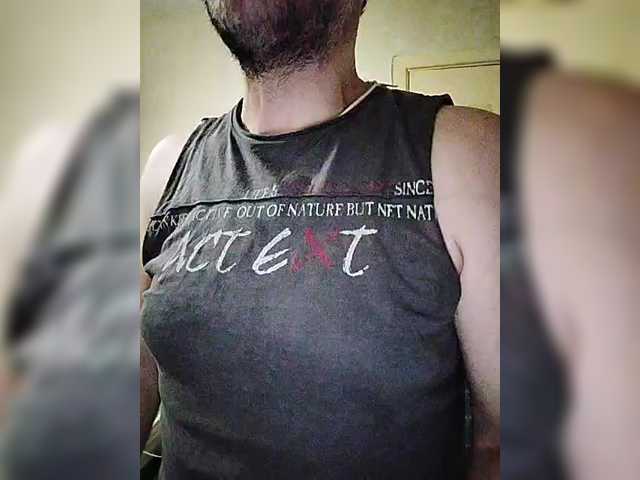 Live sex webcam photo for play-Bear #283001702