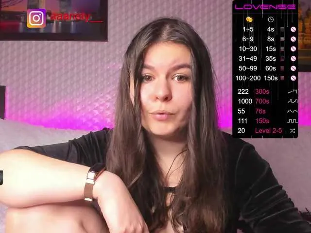 Live sex webcam photo for playboycr #272259506