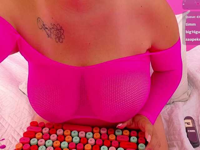 Live sex webcam photo for playfulcurvy #291176388