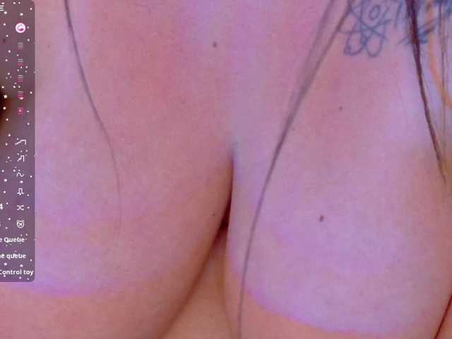 Live sex webcam photo for playfulcurvy #291195849