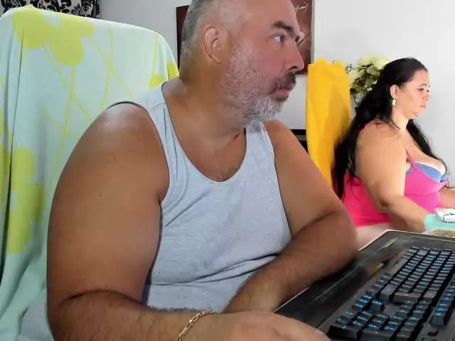 Live sex webcam photo for playfulteddys #274180796