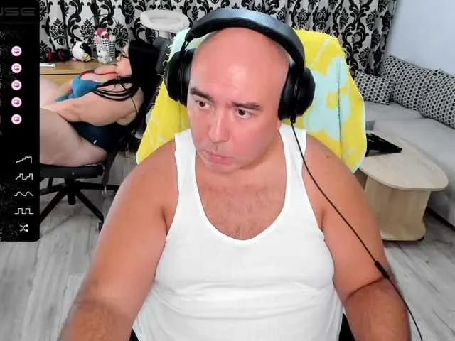 Live sex webcam photo for playfulteddys #274586855