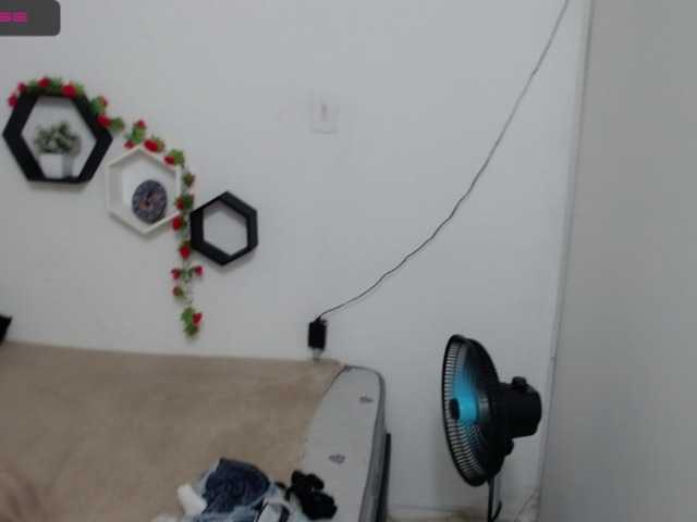 Live sex webcam photo for pocahontas-xx #272729897