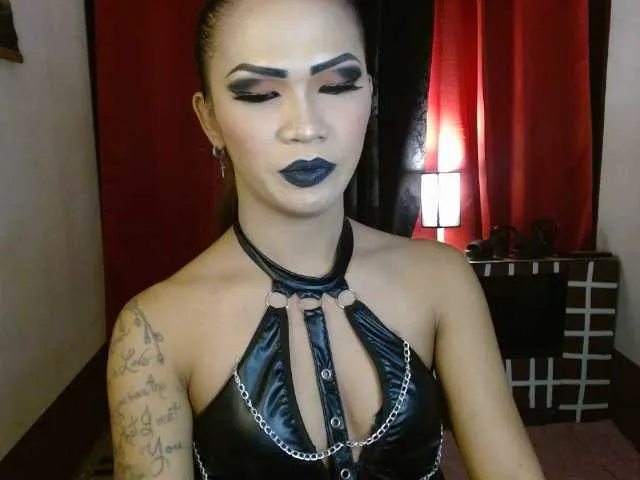Live sex webcam photo for pocahontas691 #275746034
