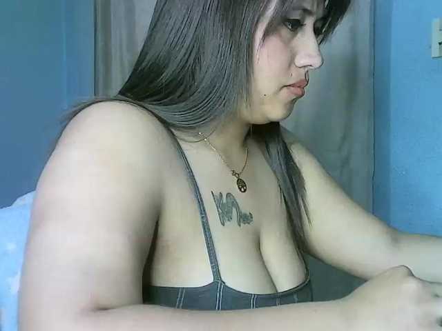 Live sex webcam photo for pocahontassex #276186403