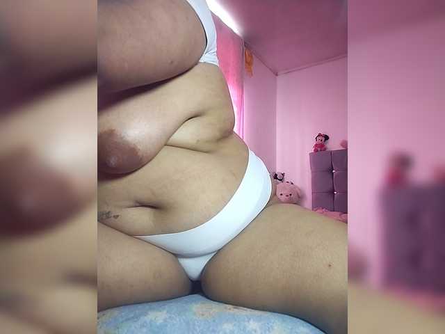 Live sex webcam photo for pocahontassex #292157050