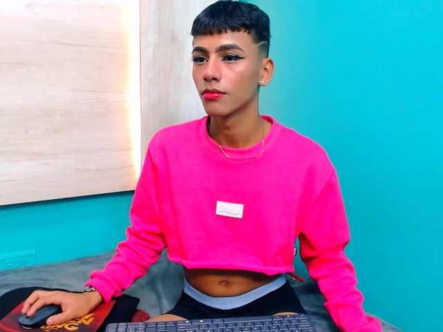 Live sex webcam photo for poisonfemmeboy #276188334