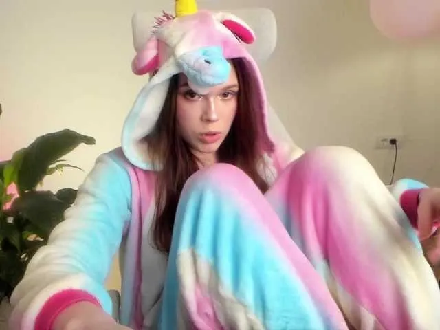 Live sex webcam photo for pokemeboy #290842218