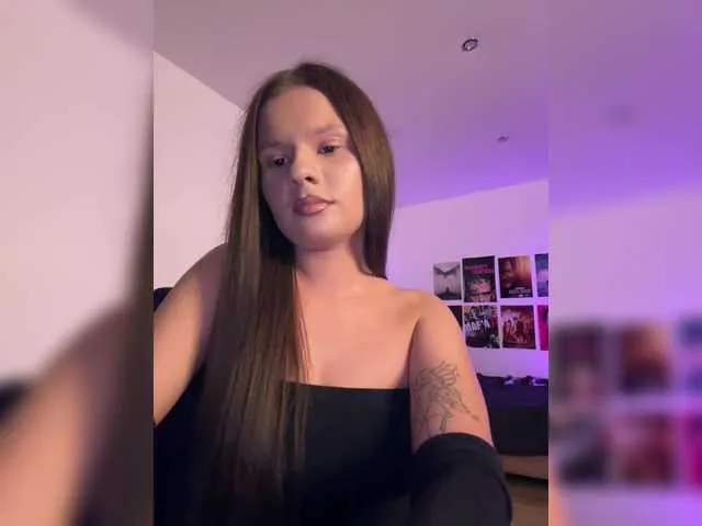 Live sex webcam photo for polyamur #290268831