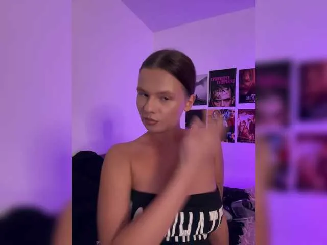 Live sex webcam photo for polyamur #290406489