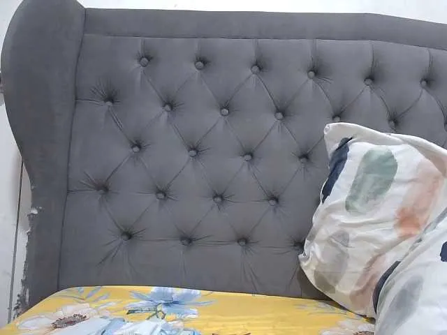 Live sex webcam photo for pornadrianna #290625351