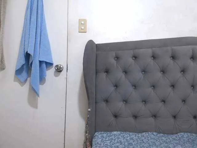 Live sex webcam photo for pornadrianna #291156873