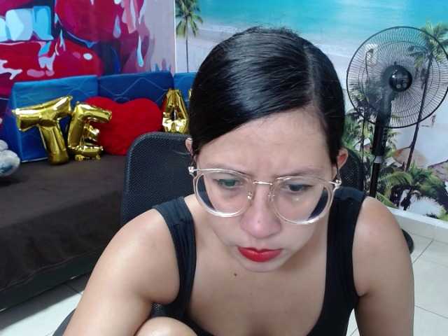 Live sex webcam photo for pregnanttswee #271911210