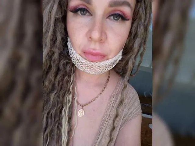 Live sex webcam photo for prelest29 #275654009