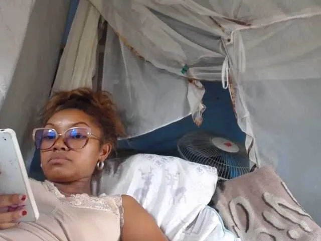 Live sex webcam photo for pretty-ass #290709724