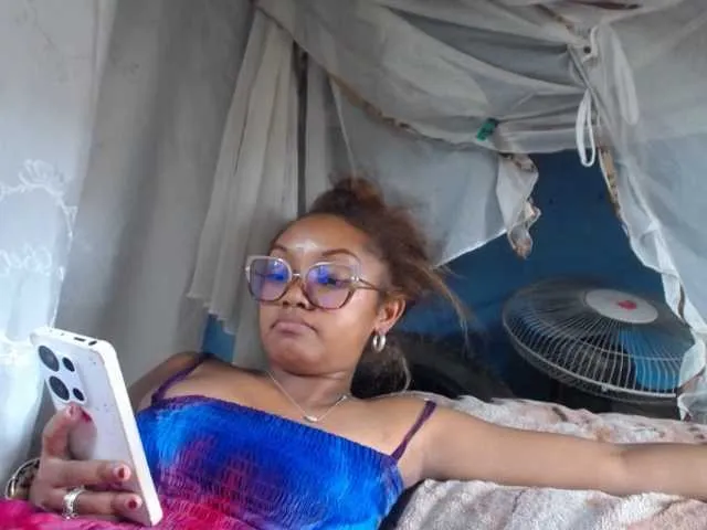 Live sex webcam photo for pretty-ass #290724035