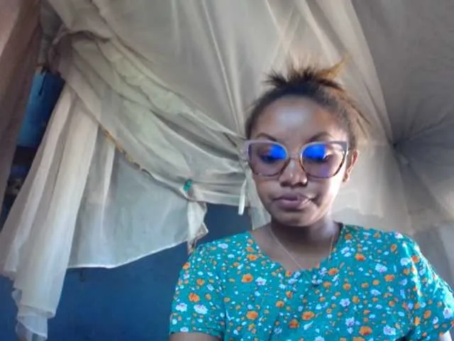 Live sex webcam photo for pretty-ass #290859355