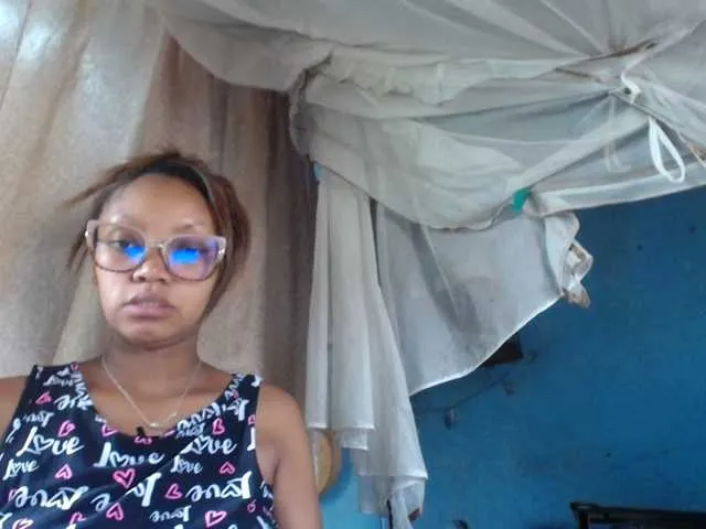 Live sex webcam photo for pretty-ass #291013056