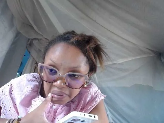 Live sex webcam photo for pretty-ass #291061391