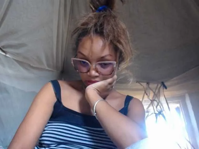 Live sex webcam photo for pretty-ass #291278372