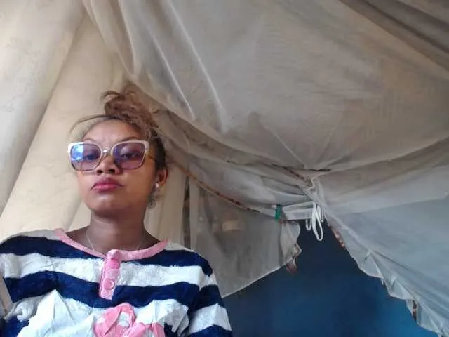 Live sex webcam photo for pretty-ass #291292020