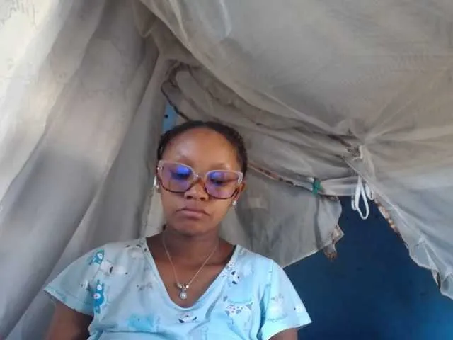 Live sex webcam photo for pretty-ass #291305013