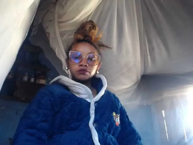 Live sex webcam photo for pretty-ass #291409326