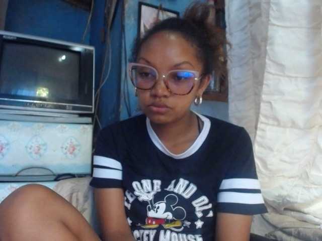 Live sex webcam photo for pretty-ass #292352767